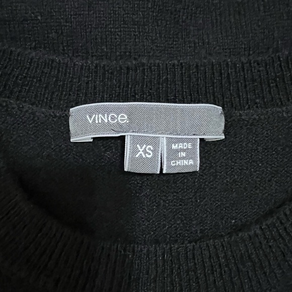 Vince 100% Cashmere Sweater Black & Gray Color Block Pullover Crewneck Size XS - Picture 4 of 13